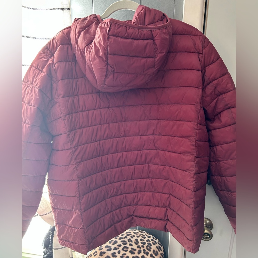 Old Navy Active Burgundy Hooded Puffer Jacket - Picture 2 of 7